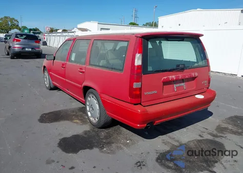 1998 Volvo V70 T5 из США, поврежденный, VIN YV1LW5348W3344930